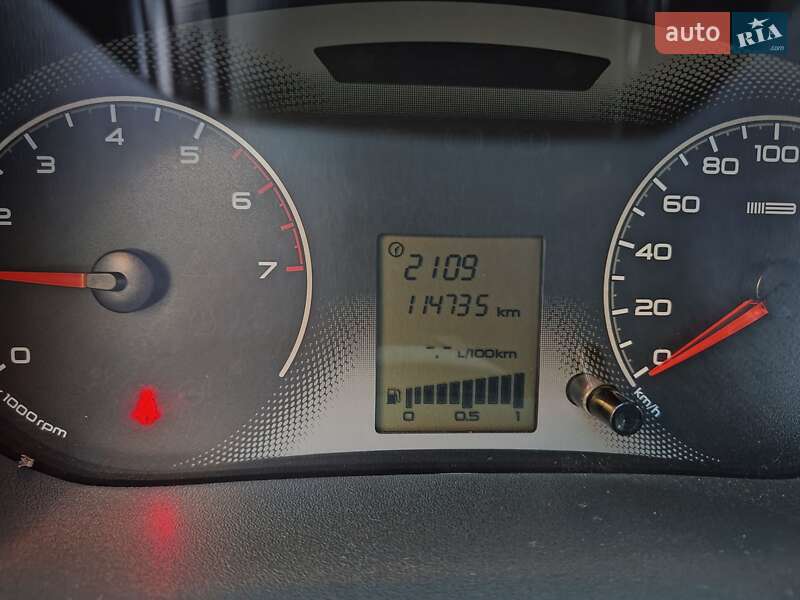 Седан ВАЗ / Lada 2190 Granta 2013 в Одессе фото 9 Седан ВАЗ / Lada 2190 Granta 2013 в Одессе