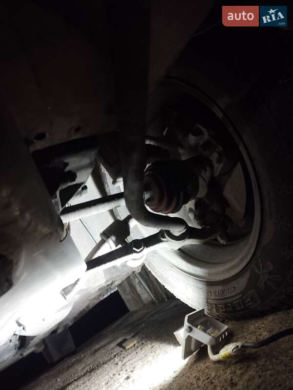 Седан ВАЗ / Lada 2190 Granta 2012 в Запорожье фото 3 Седан ВАЗ / Lada 2190 Granta 2012 в Запорожье