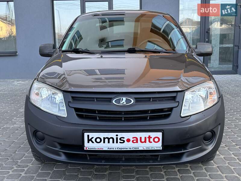 Седан ВАЗ / Lada 2190 Granta 2015 в Виннице