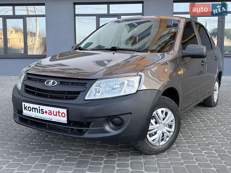 Седан ВАЗ / Lada 2190 Granta 2015 в Виннице