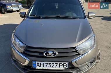 Седан ВАЗ 2190 Granta 2020 в 
