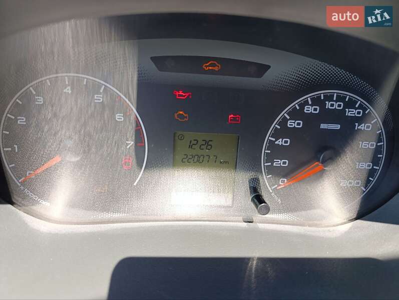 Седан ВАЗ / Lada 2190 Granta 2014 в Полтаве