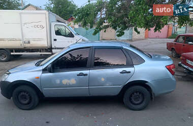 Седан ВАЗ 2190 Granta 2013 в 