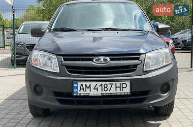 Седан ВАЗ 2190 Granta 2012 в 