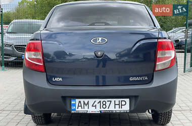 Седан ВАЗ 2190 Granta 2012 в 