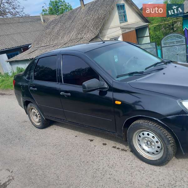 Седан ВАЗ / Lada 2190 Granta 2013 в Ярмолинцах