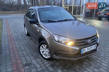 Седан ВАЗ 2190 Granta 2019 в Градизьку