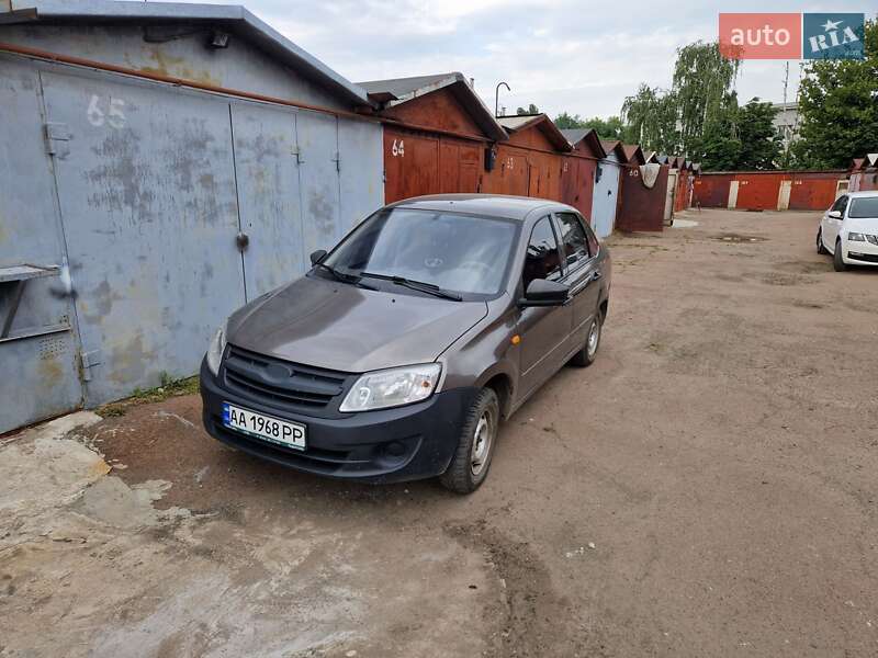 ВАЗ / Lada 2190 Granta 2015