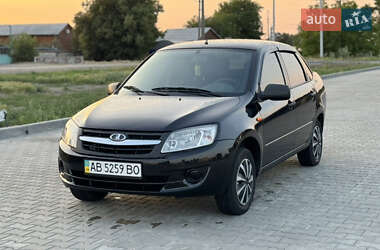 Седан ВАЗ 2190 Granta 2013 в Врадіївці
