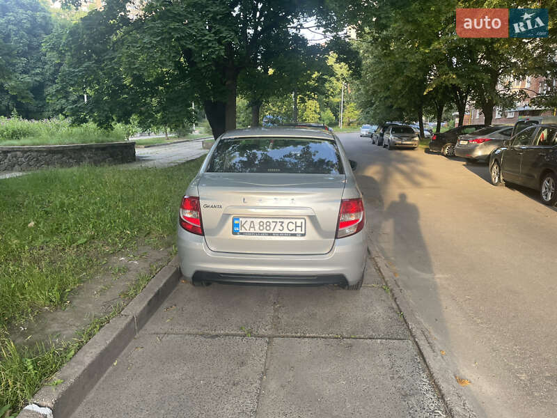 ВАЗ / Lada 2190 Granta 2021
