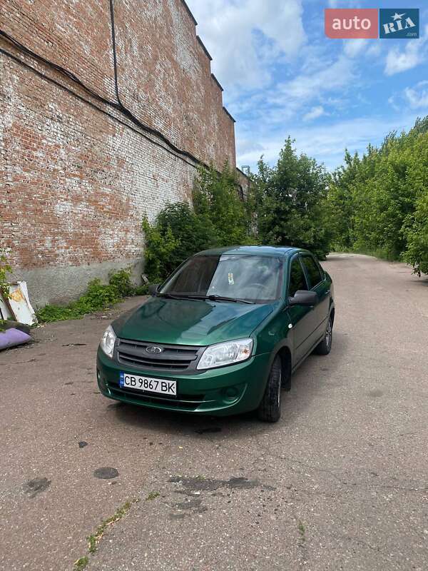 ВАЗ / Lada 2190 Granta 2017