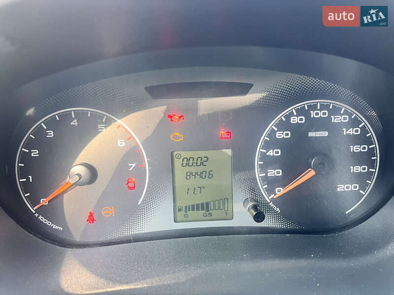 Седан ВАЗ / Lada 2190 Granta 2014 в Коростишеві