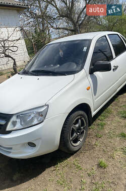 Седан ВАЗ 2190 Granta 2012 в 