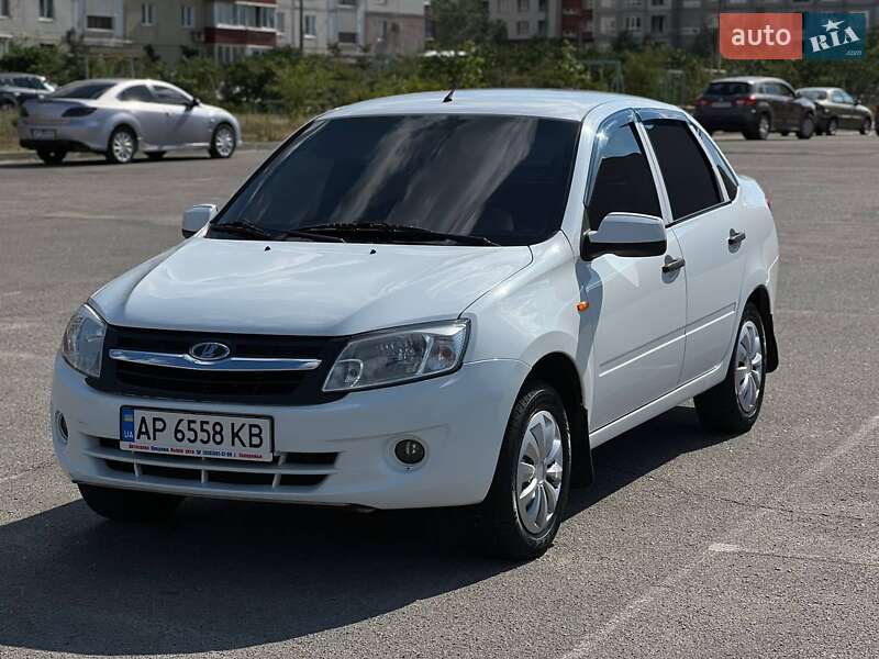 ВАЗ / Lada 2190 Granta 2013