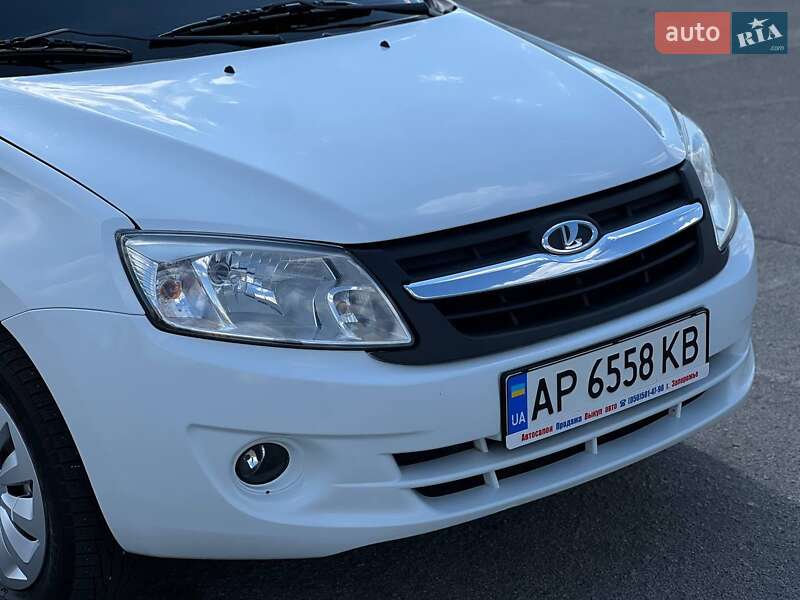 Седан ВАЗ / Lada 2190 Granta 2013 в Запоріжжі