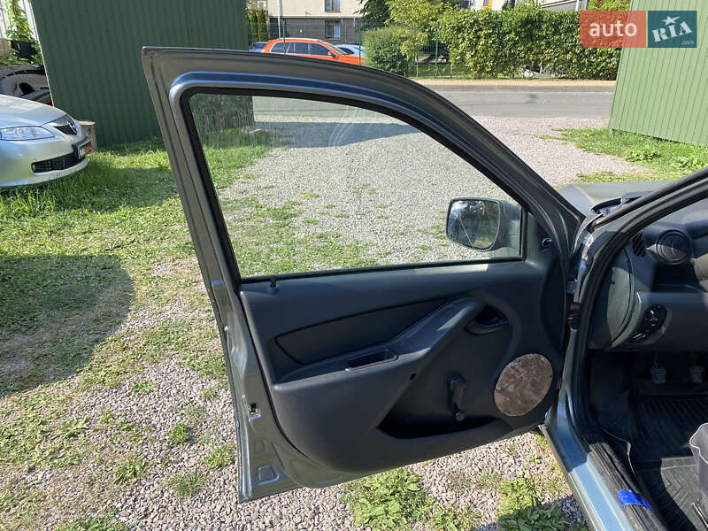 Седан ВАЗ / Lada 2190 Granta 2012 в Киеве