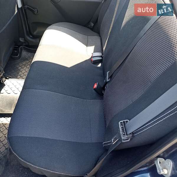 Седан ВАЗ / Lada 2190 Granta 2012 в Запоріжжі фото 8 Седан ВАЗ / Lada 2190 Granta 2012 в Запоріжжі