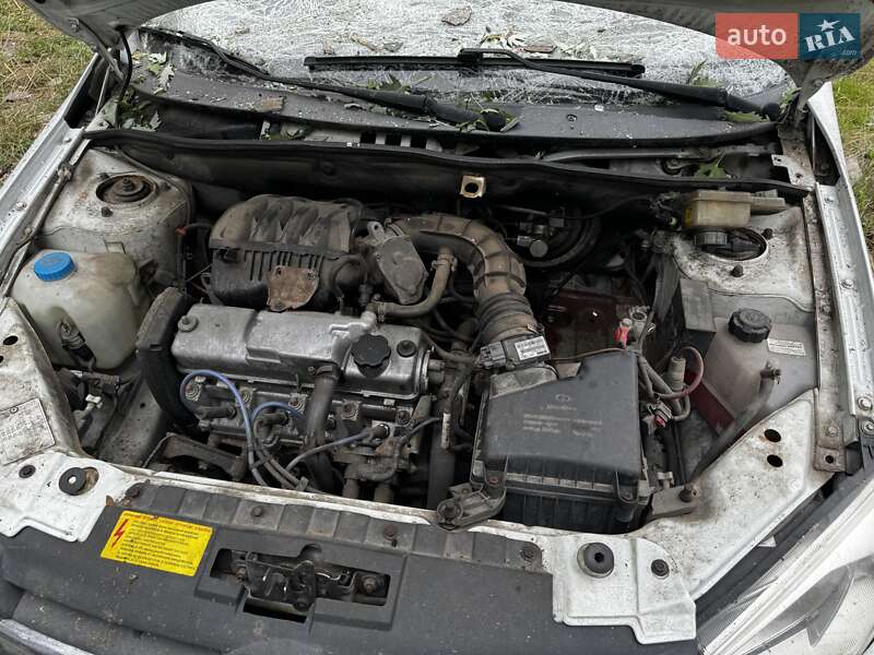 Седан ВАЗ / Lada 2190 Granta 2013 в Києві