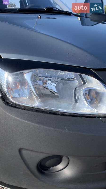 Седан ВАЗ / Lada 2190 Granta 2012 в Житомире