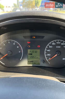 Седан ВАЗ 2190 Granta 2012 в 