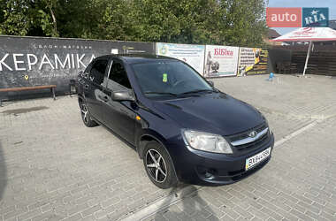 Седан ВАЗ 2190 Granta 2013 в 
