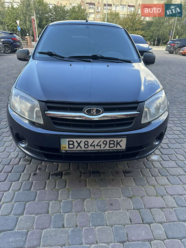 ВАЗ / Lada 2190 Granta 2013