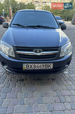 Седан ВАЗ 2190 Granta 2013 в 