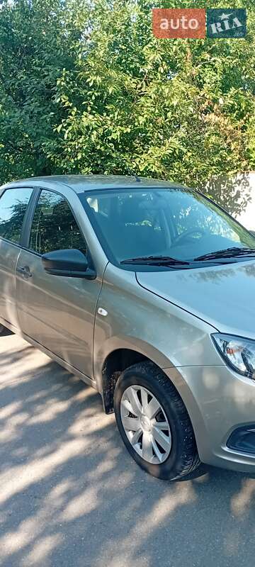Седан ВАЗ / Lada 2190 Granta 2021 в Черкасах фото 3 Седан ВАЗ / Lada 2190 Granta 2021 в Черкасах