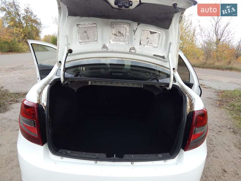 Седан ВАЗ / Lada 2190 Granta 2016 в Олександрії