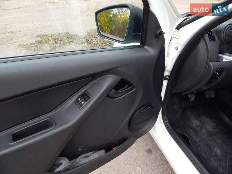 Седан ВАЗ / Lada 2190 Granta 2016 в Олександрії