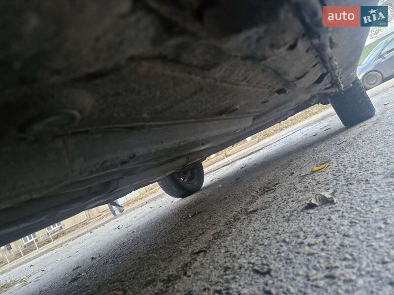 Седан ВАЗ / Lada 2190 Granta 2012 в Харкові фото 14 Седан ВАЗ / Lada 2190 Granta 2012 в Харкові