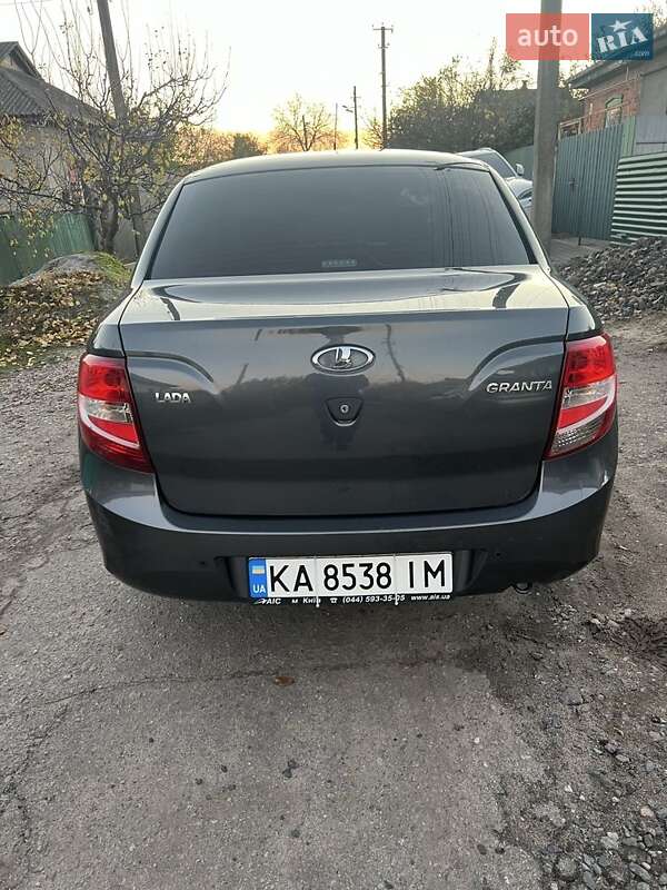 Седан ВАЗ / Lada 2190 Granta 2015 в Кобеляках