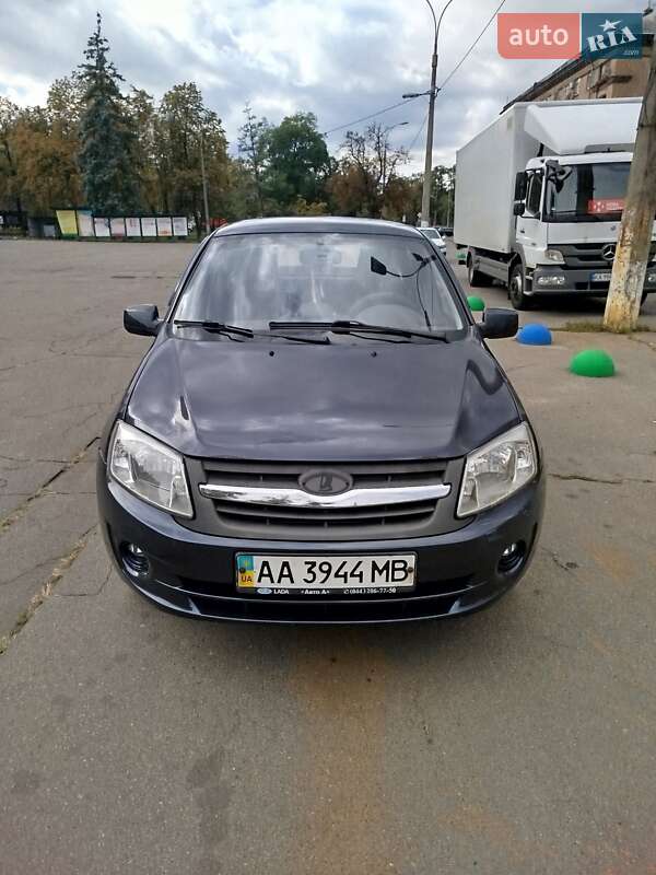 ВАЗ / Lada 2190 Granta 2012