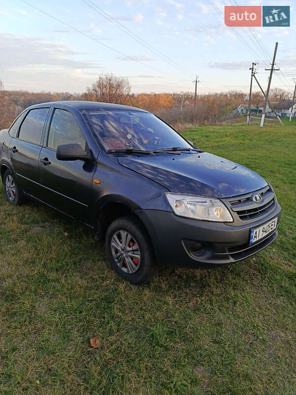 Седан ВАЗ / Lada 2190 Granta 2012 в Яготині
