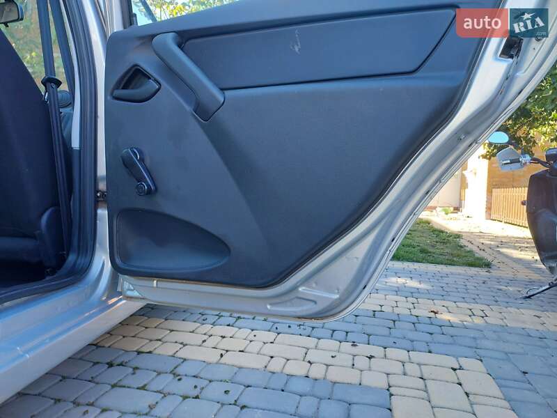 Седан ВАЗ / Lada 2190 Granta 2014 в Вінниці фото 12 Седан ВАЗ / Lada 2190 Granta 2014 в Вінниці