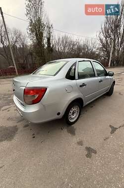 Седан ВАЗ 2190 Granta 2013 в Харькове