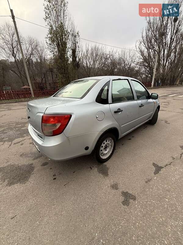 ВАЗ / Lada 2190 Granta 2013