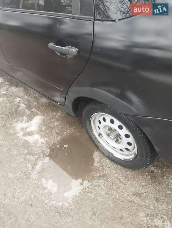 Седан ВАЗ / Lada 2190 Granta 2012 в Запорожье