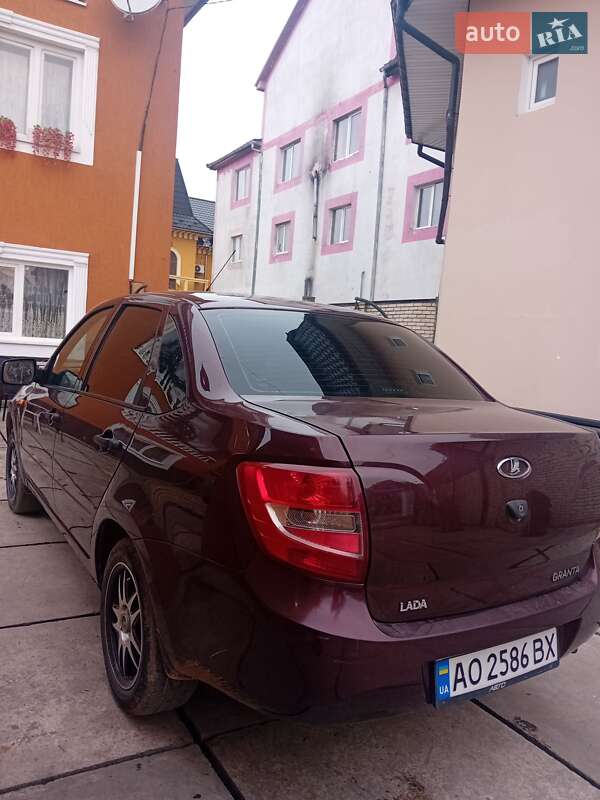 Седан ВАЗ / Lada 2190 Granta 2014 в Виноградове