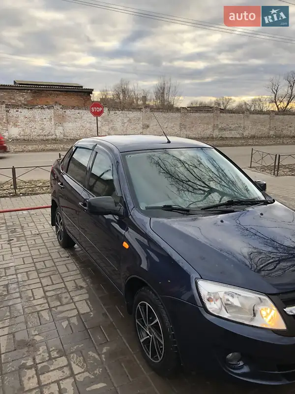 ВАЗ / Lada 2190 Granta 2013