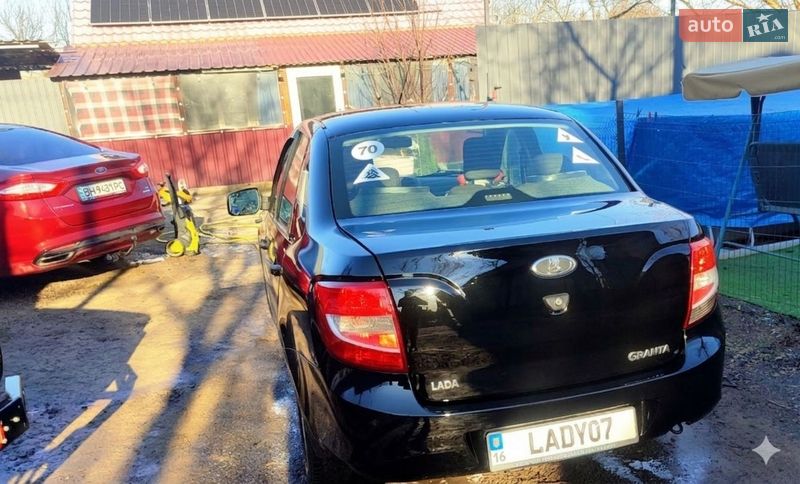 Седан ВАЗ / Lada 2190 Granta 2012 в Одессе