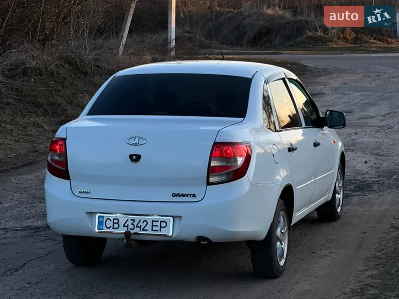 ВАЗ / Lada 2190 Granta 2013