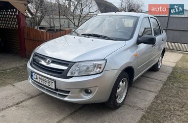 Седан ВАЗ 2190 Granta 2013 в Черкасах