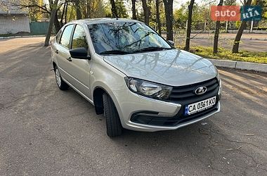Седан ВАЗ 2190 Granta 2021 в Черкассах