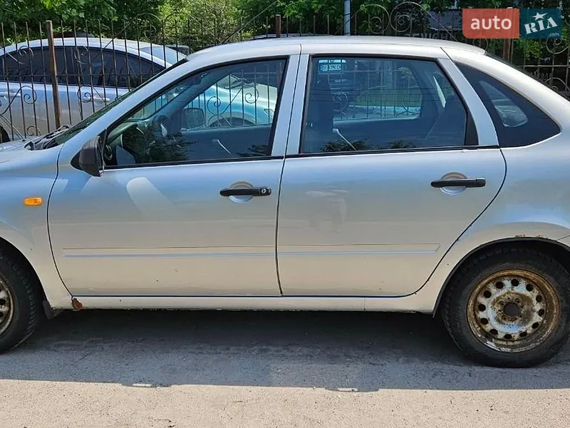 ВАЗ / Lada 2190 Granta 2013