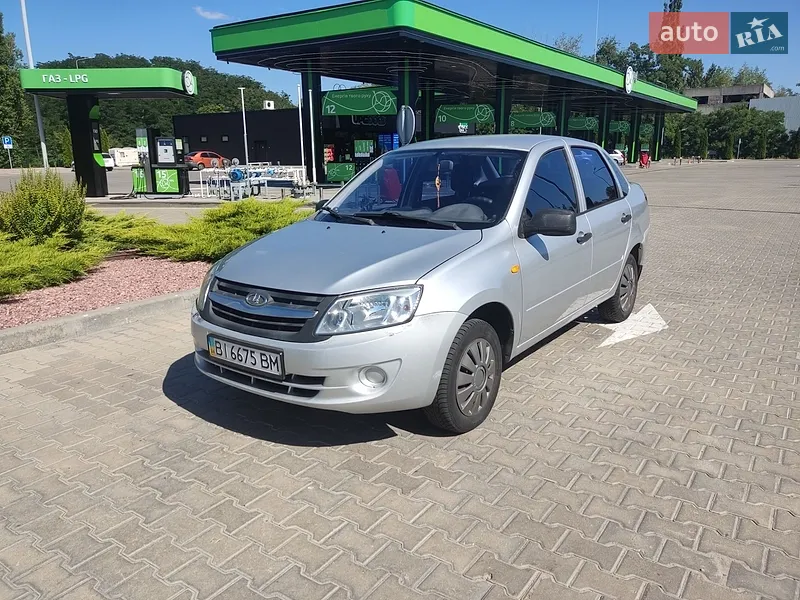 ВАЗ / Lada 2190 Granta 2012