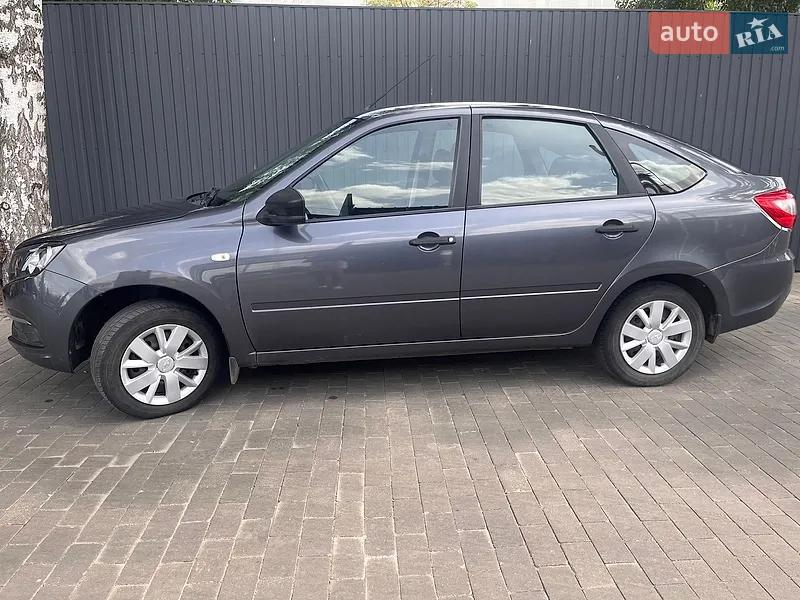 ВАЗ / Lada 2190 Granta