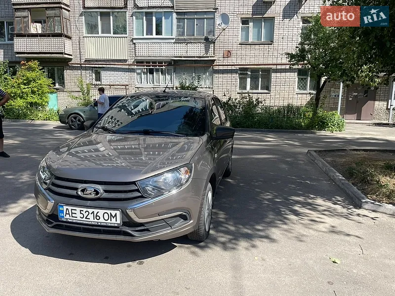 ВАЗ / Lada 2190 Granta