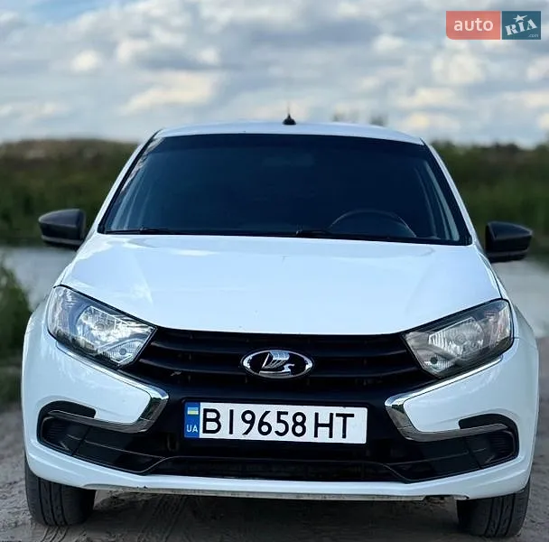 ВАЗ / Lada 2190 Granta