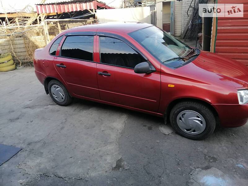 Седан ВАЗ / Lada 2194 Kalina 2007 в Першотравенську